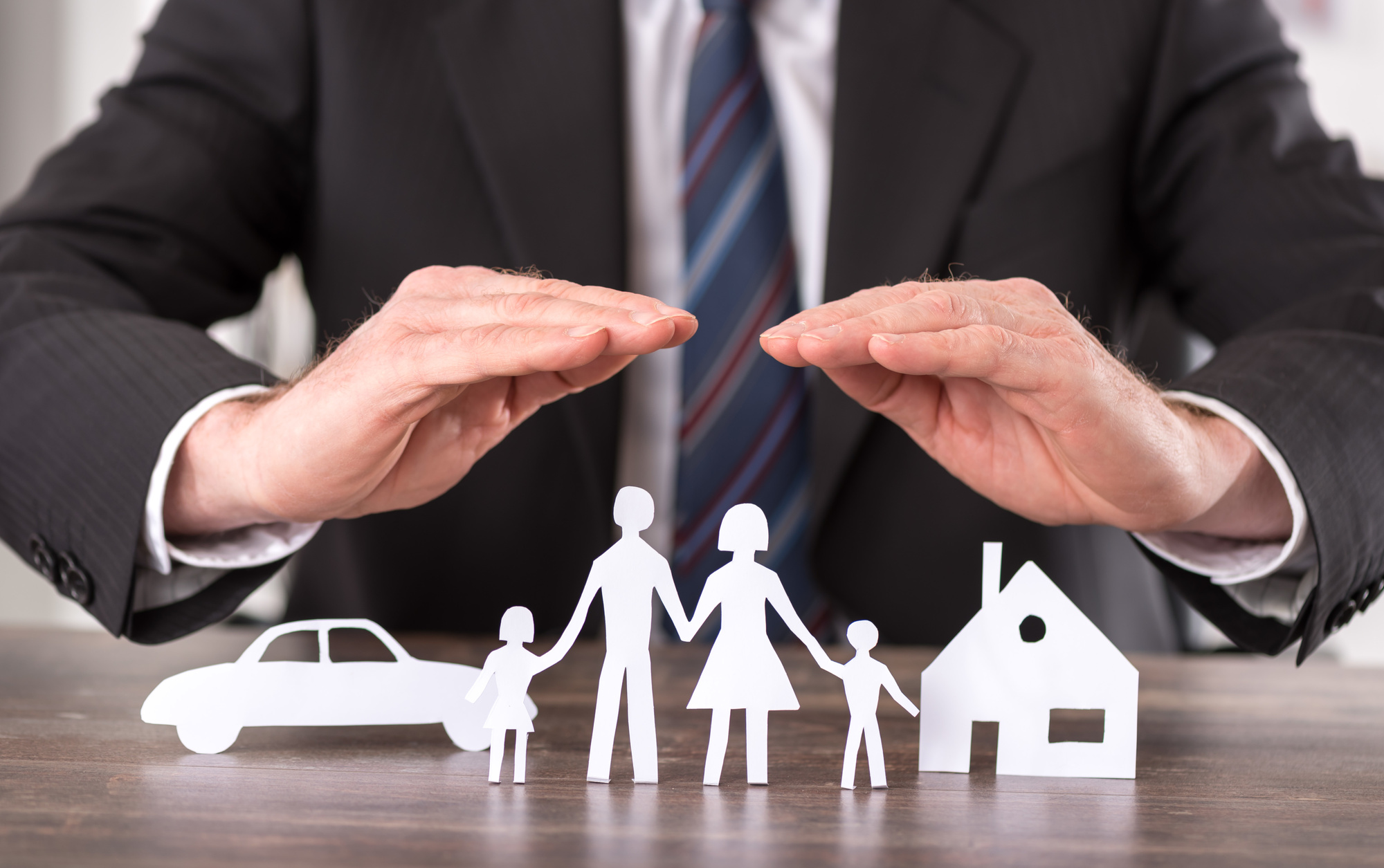 Understanding The Insurance Agent & Insurance Adjuster